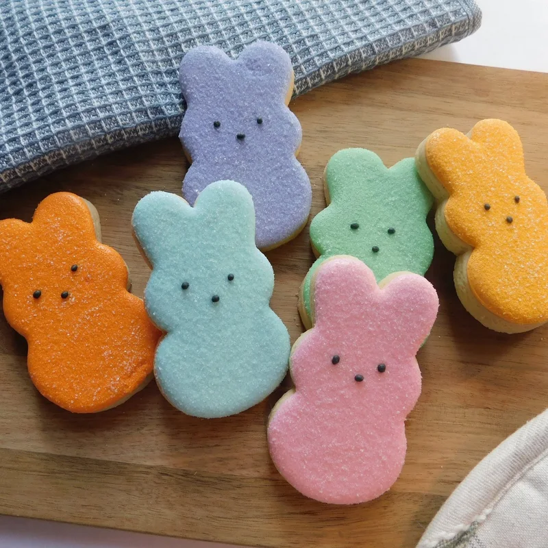 Pastel marshmallow bunny cookies for Easter.